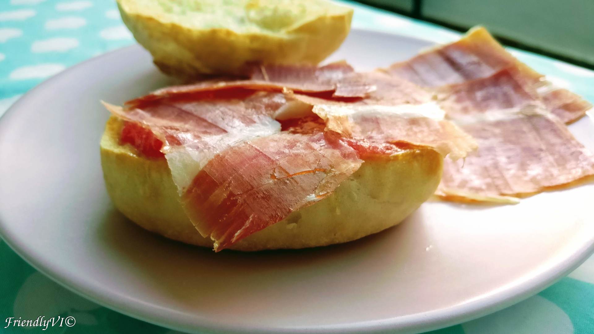 tostada con jamon serrano