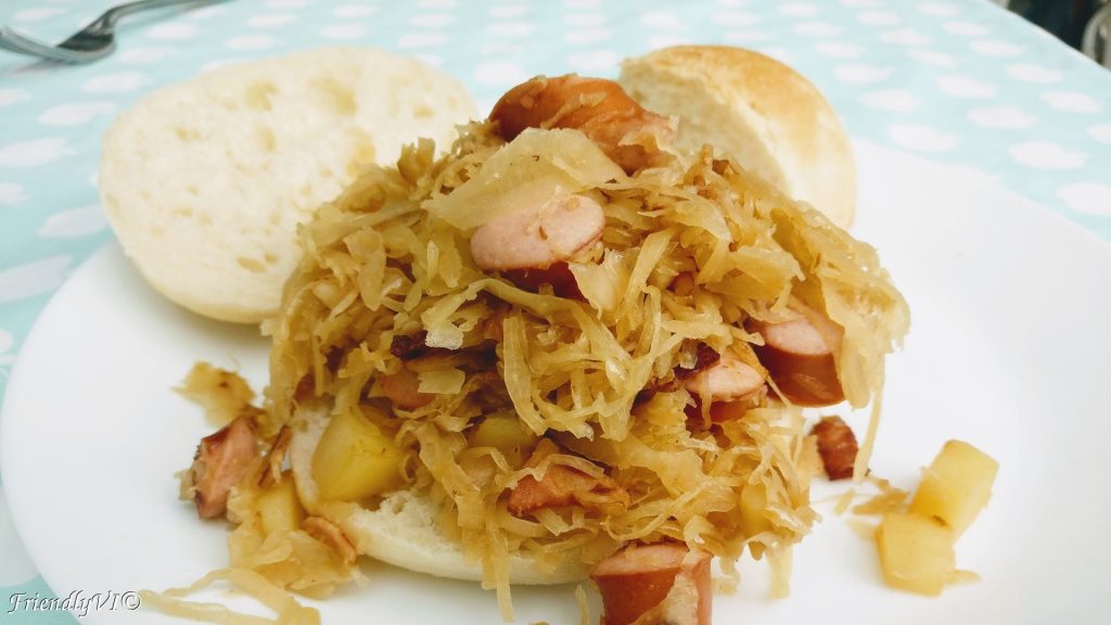 Sauerkraut sandwich with smoked sausage Thyme consuming
