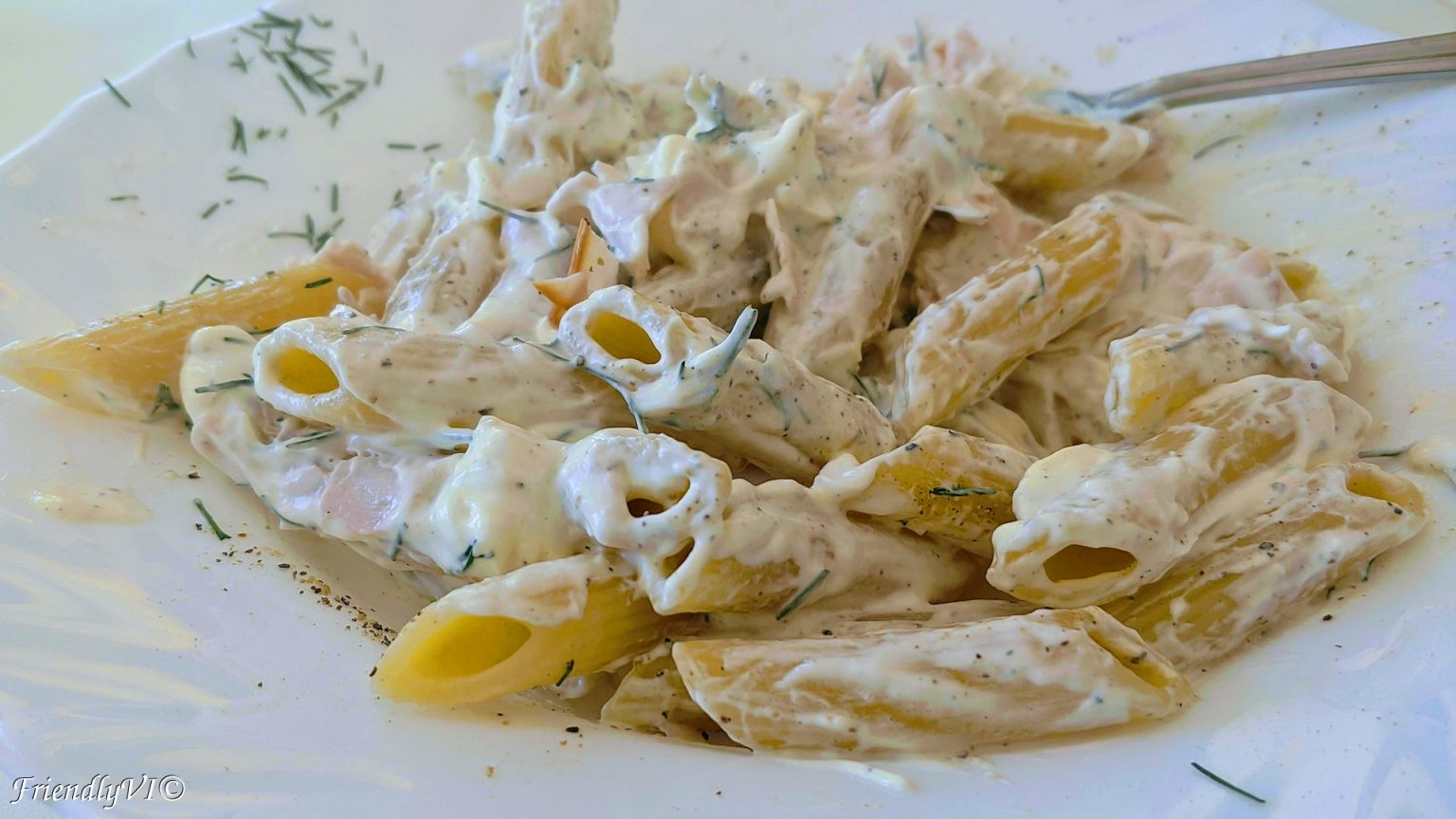 Sour cream pasta 15 min with only 3 ingredients Thyme consuming